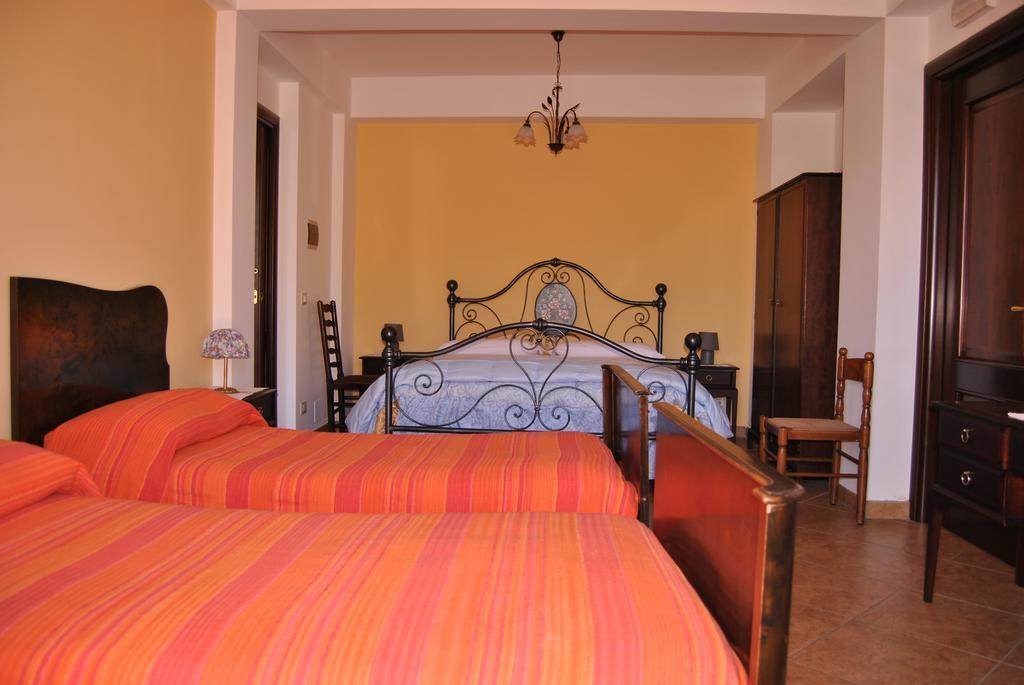 بيديمونتي إتنيو B&B Villagata الغرفة الصورة